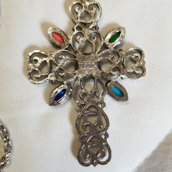 Vintage Avon Silver Filigree Cross Necklace - Picture 3 of 5